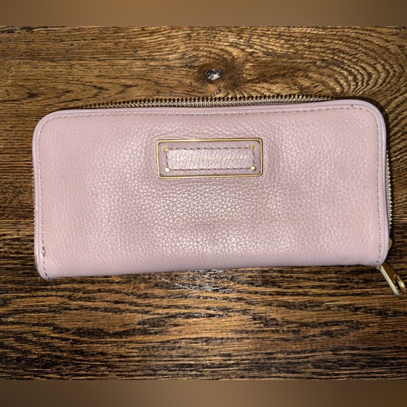 Marc Jacobs full zipper taupe wallet with gold hardware